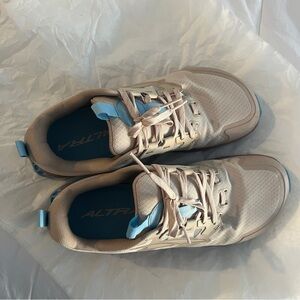 Altra Cream and Light Blue Athletic Shoes